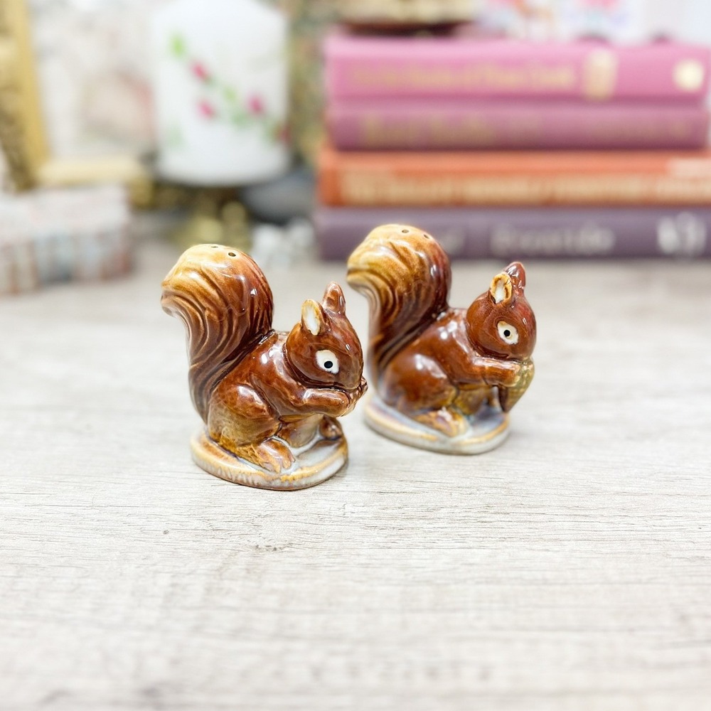 Vintage Ceramic Squirrel Salt and Pepper Shakers Brown Woodland Figurine Set